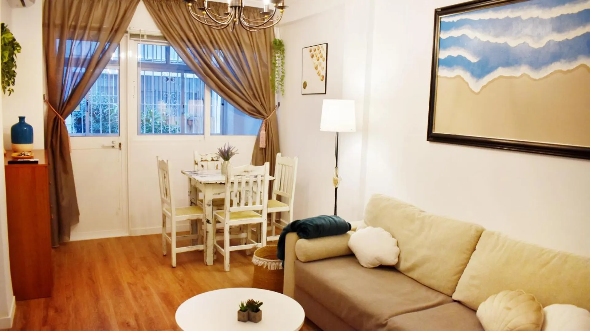Apartment With Jacuzzi En Torremolinos, Garipolo 1 By Namaste Elite