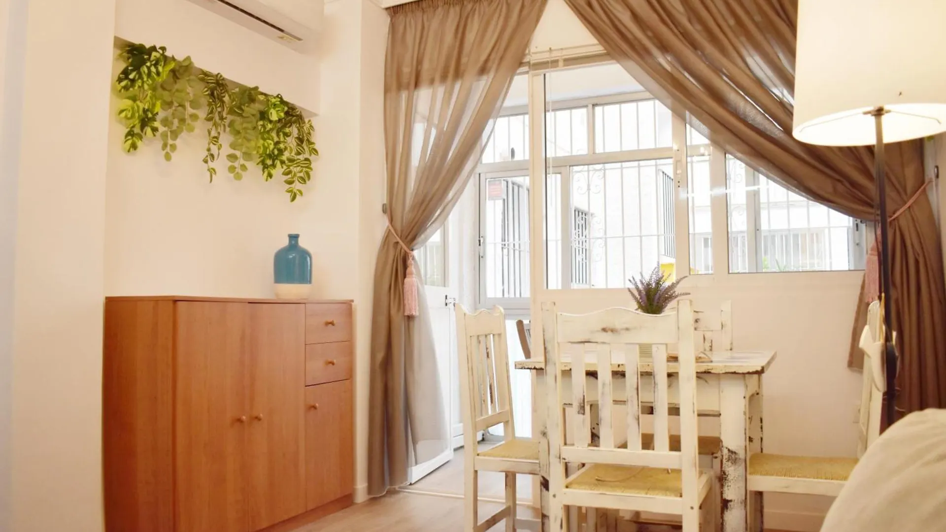 Apartment With Jacuzzi En Torremolinos, Garipolo 1 By Namaste Elite 0*, Torremolinos