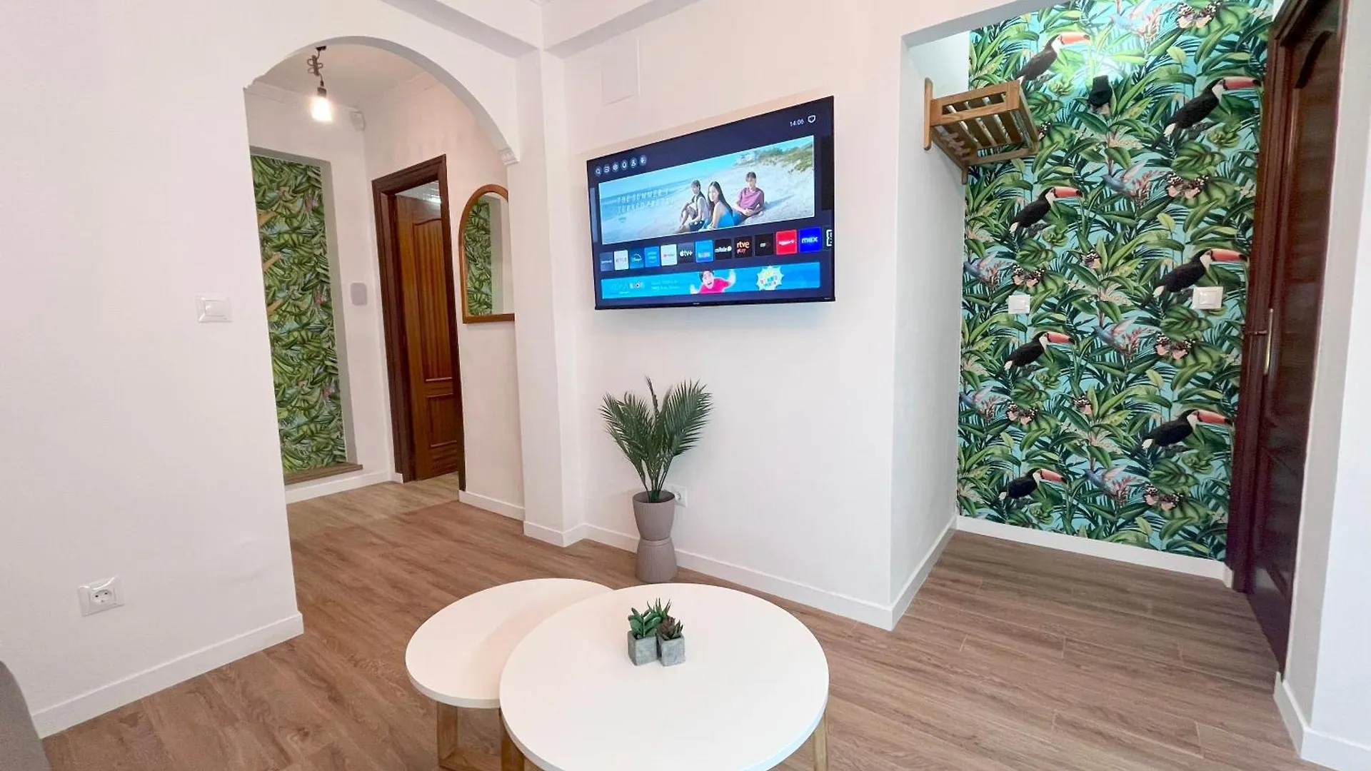 Apartment With Jacuzzi En Torremolinos, Garipolo 1 By Namaste Elite Torremolinos